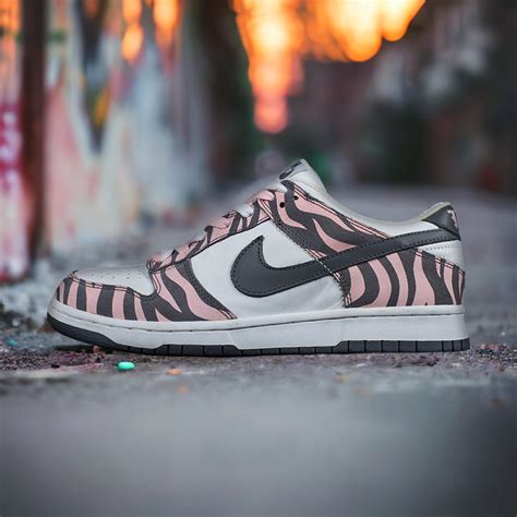 Nike Dunk Low Daktari (Women's) 